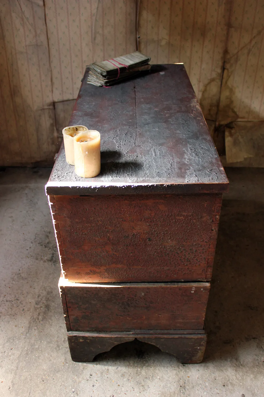 A Gorgeous George III Plum Painted Pine Mule Chest c.1800