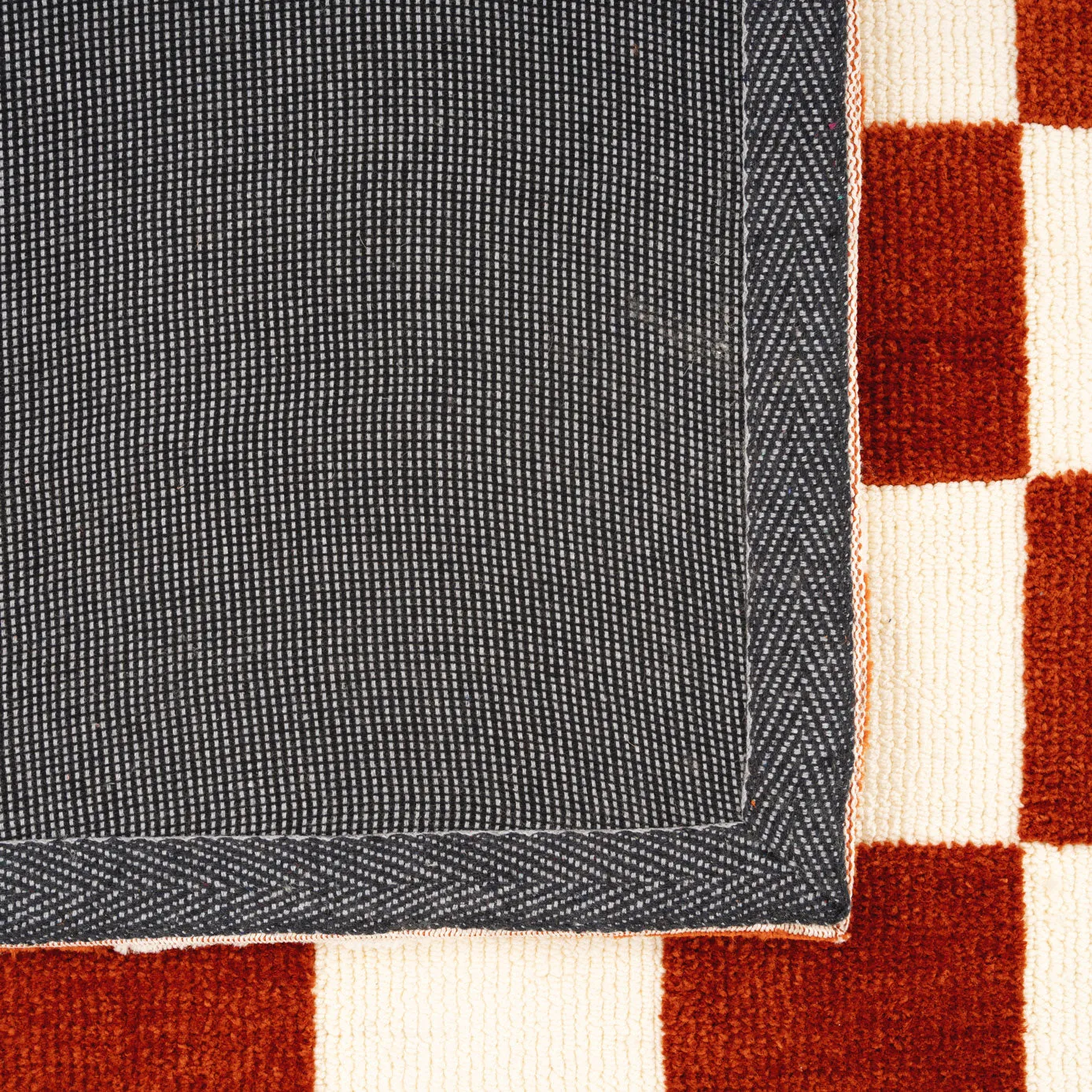 Burnt Orange Retro Rug - Maze Rust