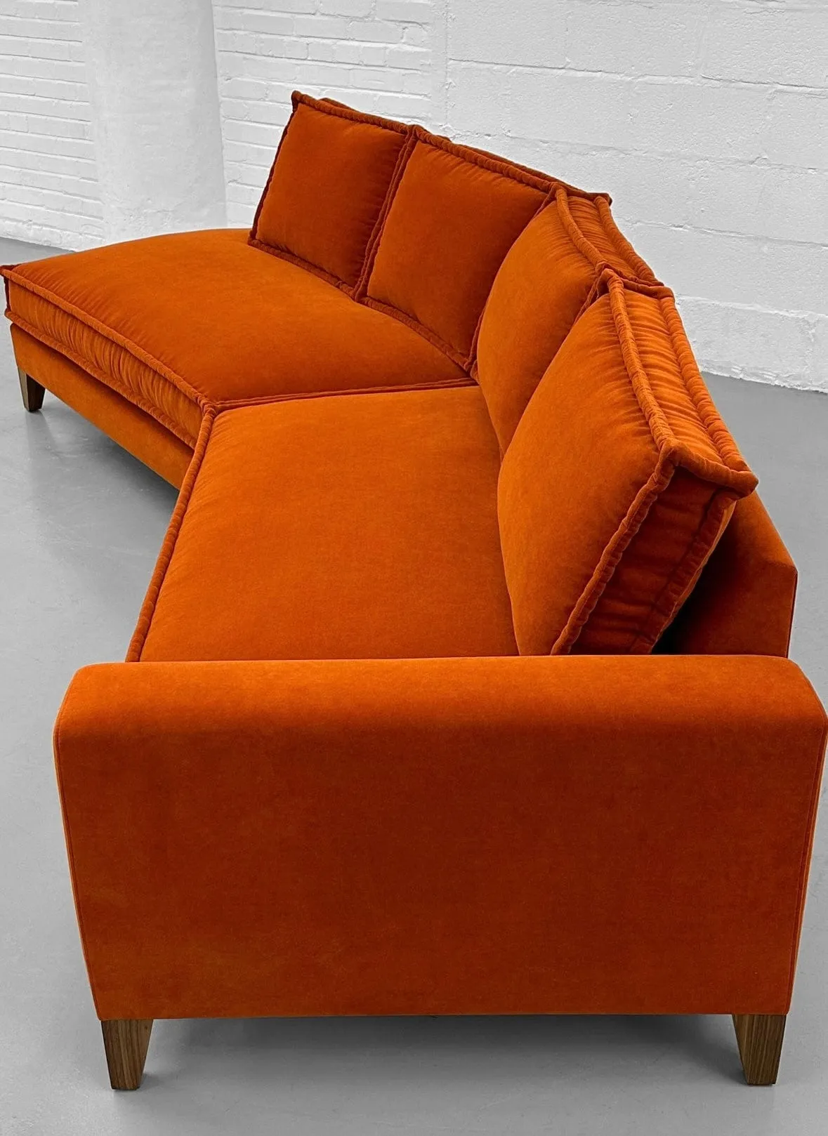 Carol Scratch Resistant Angular Bent Chaise Sectional Sofa