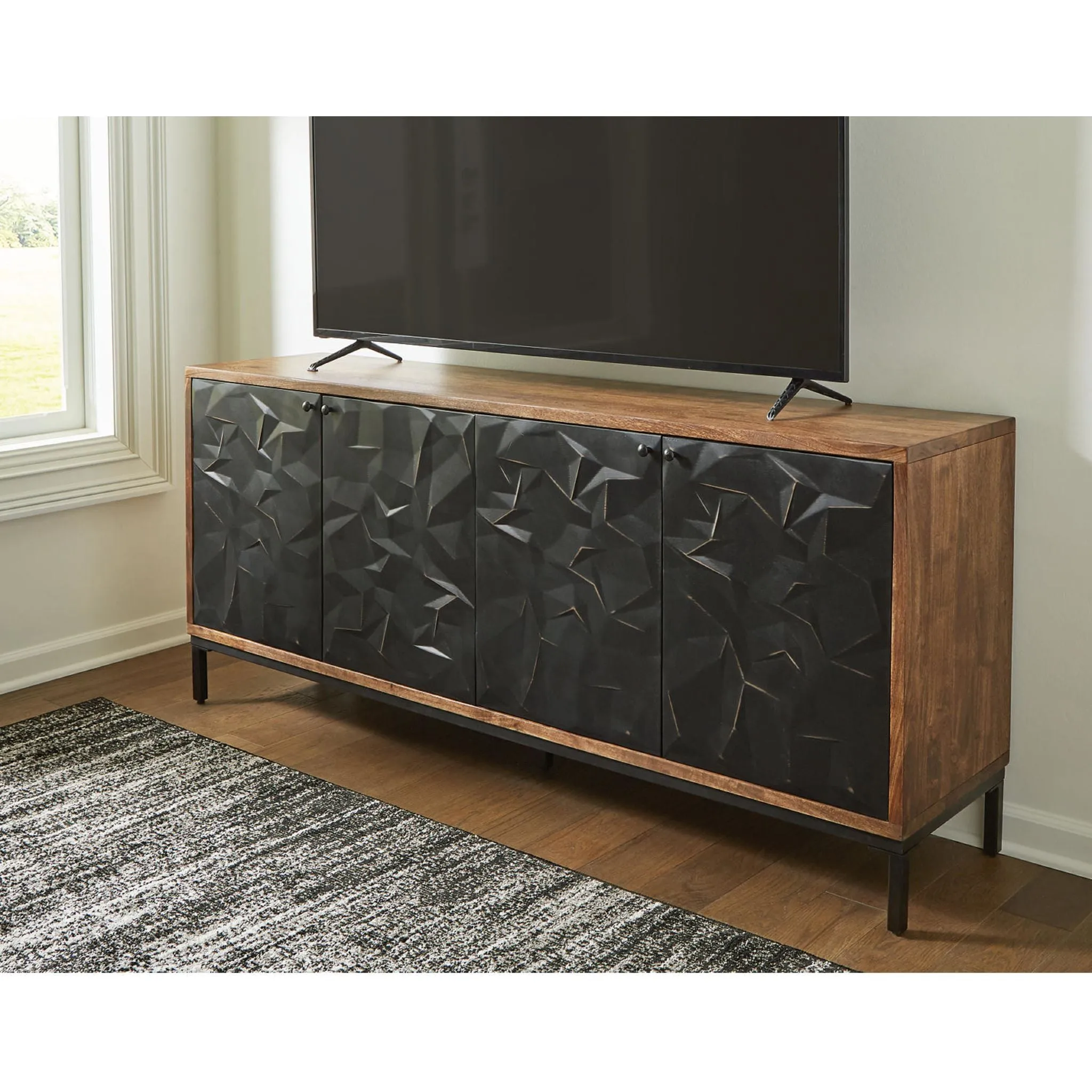 Dorannby Accent Cabinet