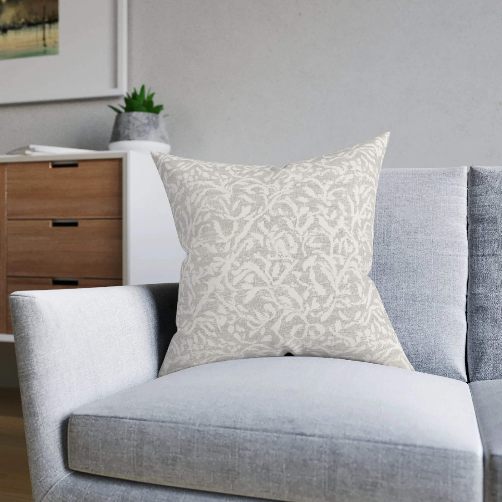Jardin Gris Throw Pillow