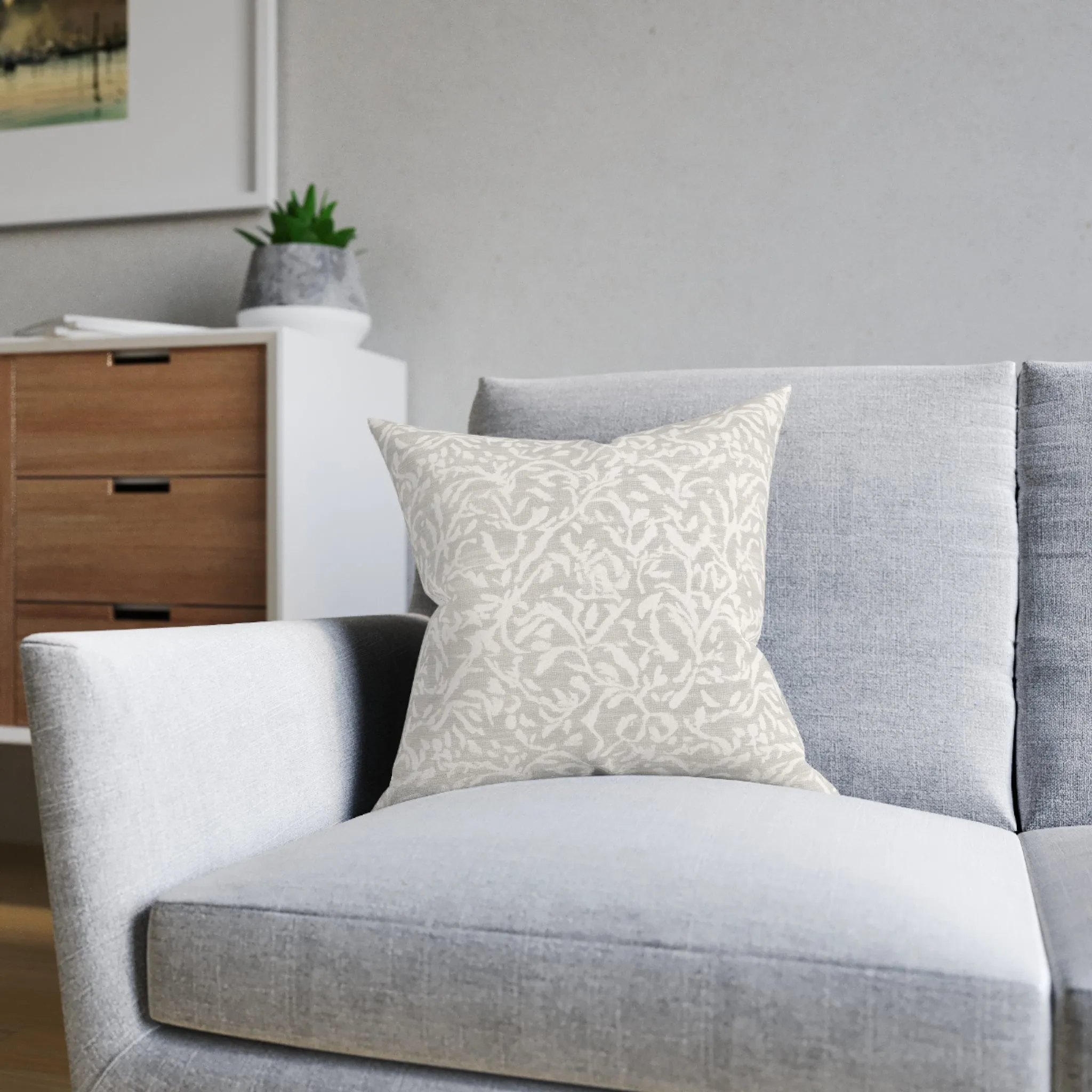 Jardin Gris Throw Pillow