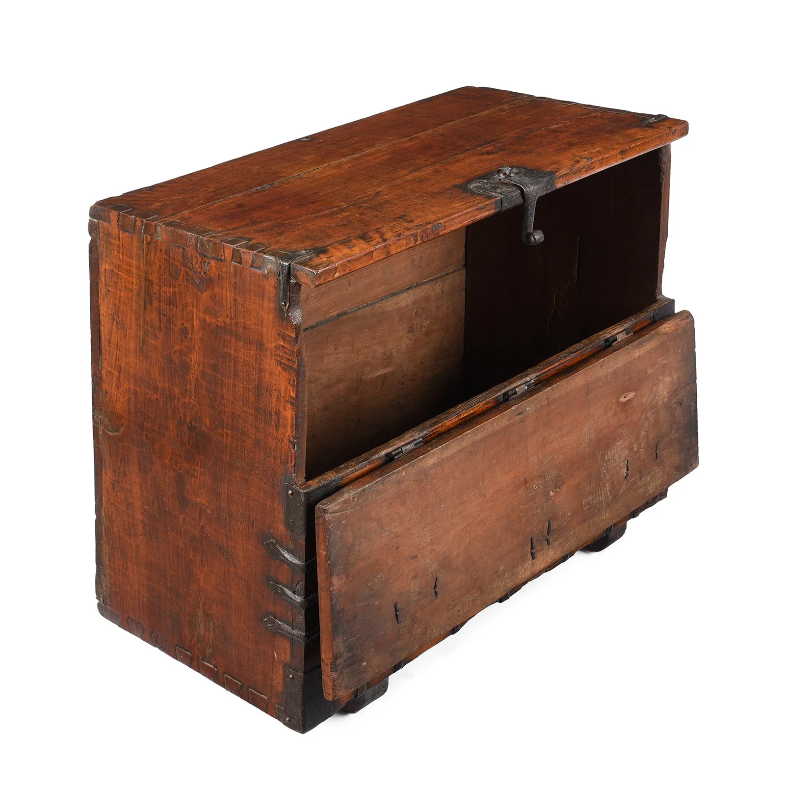 Korean Pear Wood Bandaji From Jeju Do - 19th Century