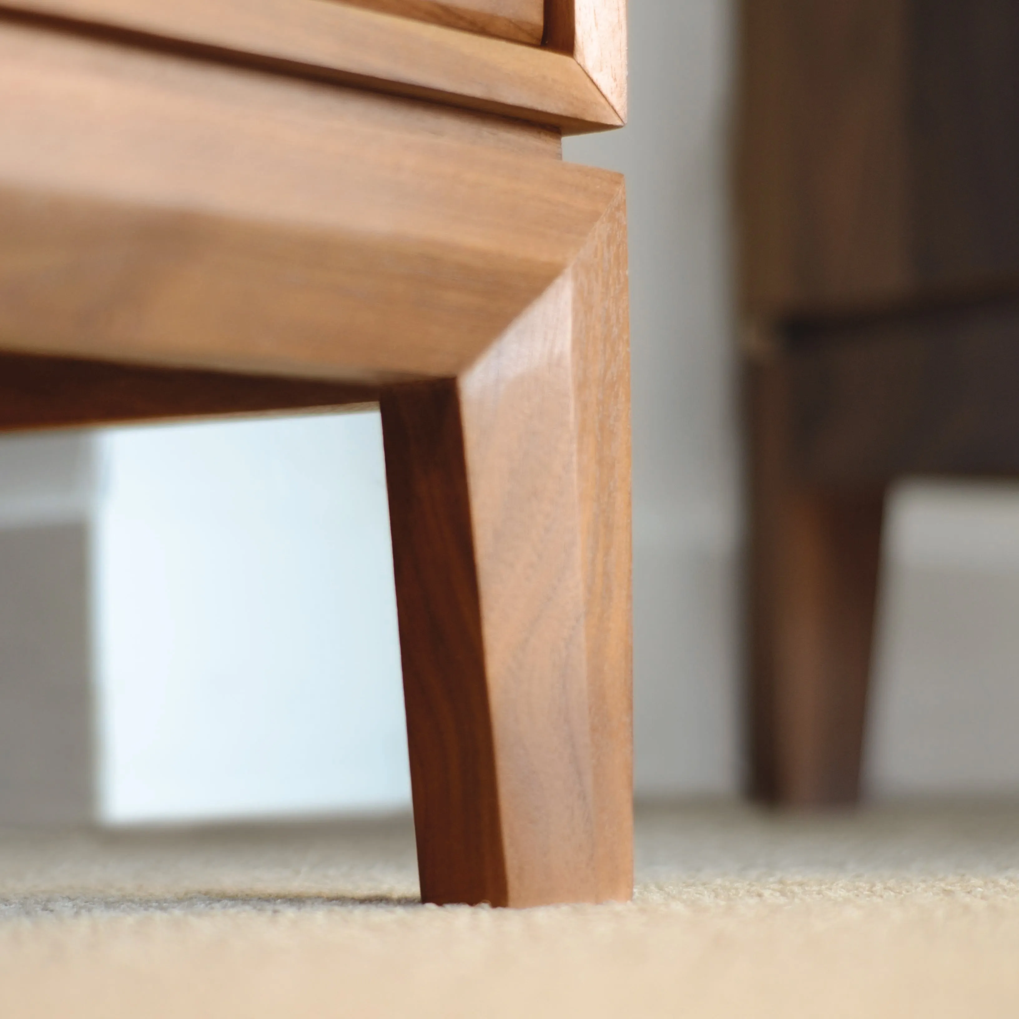 Mansfield 10-Drawer Dresser