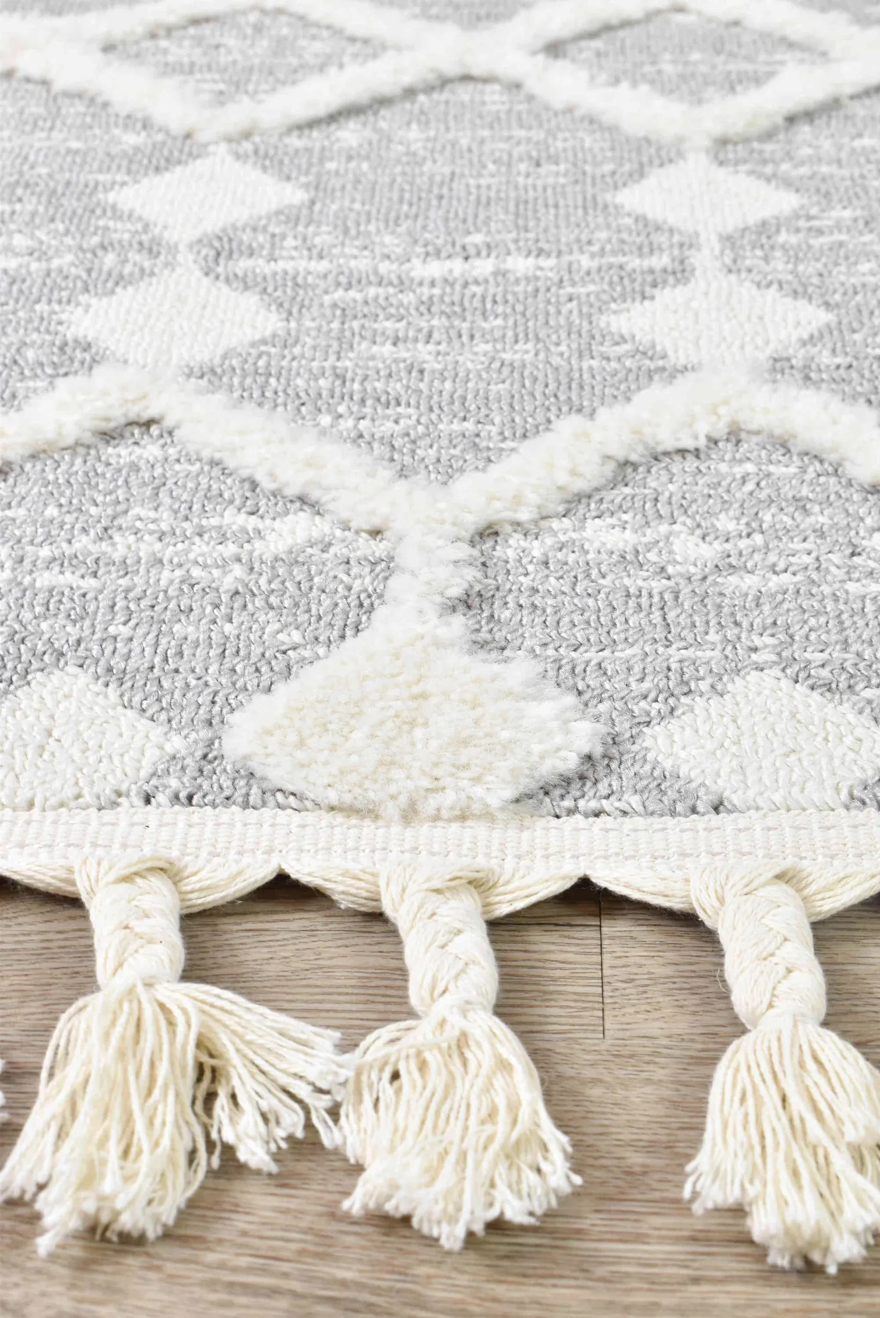 Mia B0361A Grey Rug by Austex