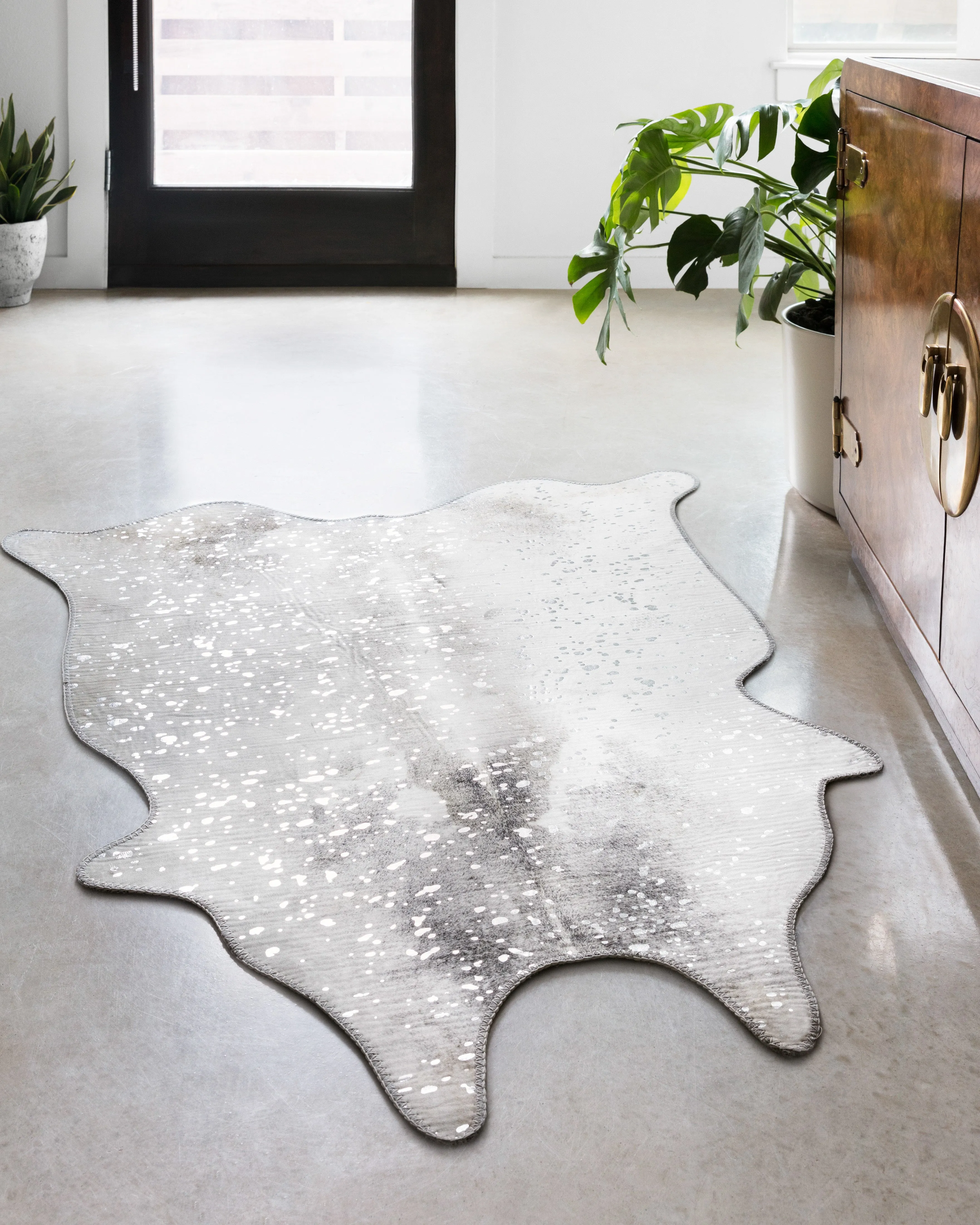 Odessa Rug in Silver & Grey