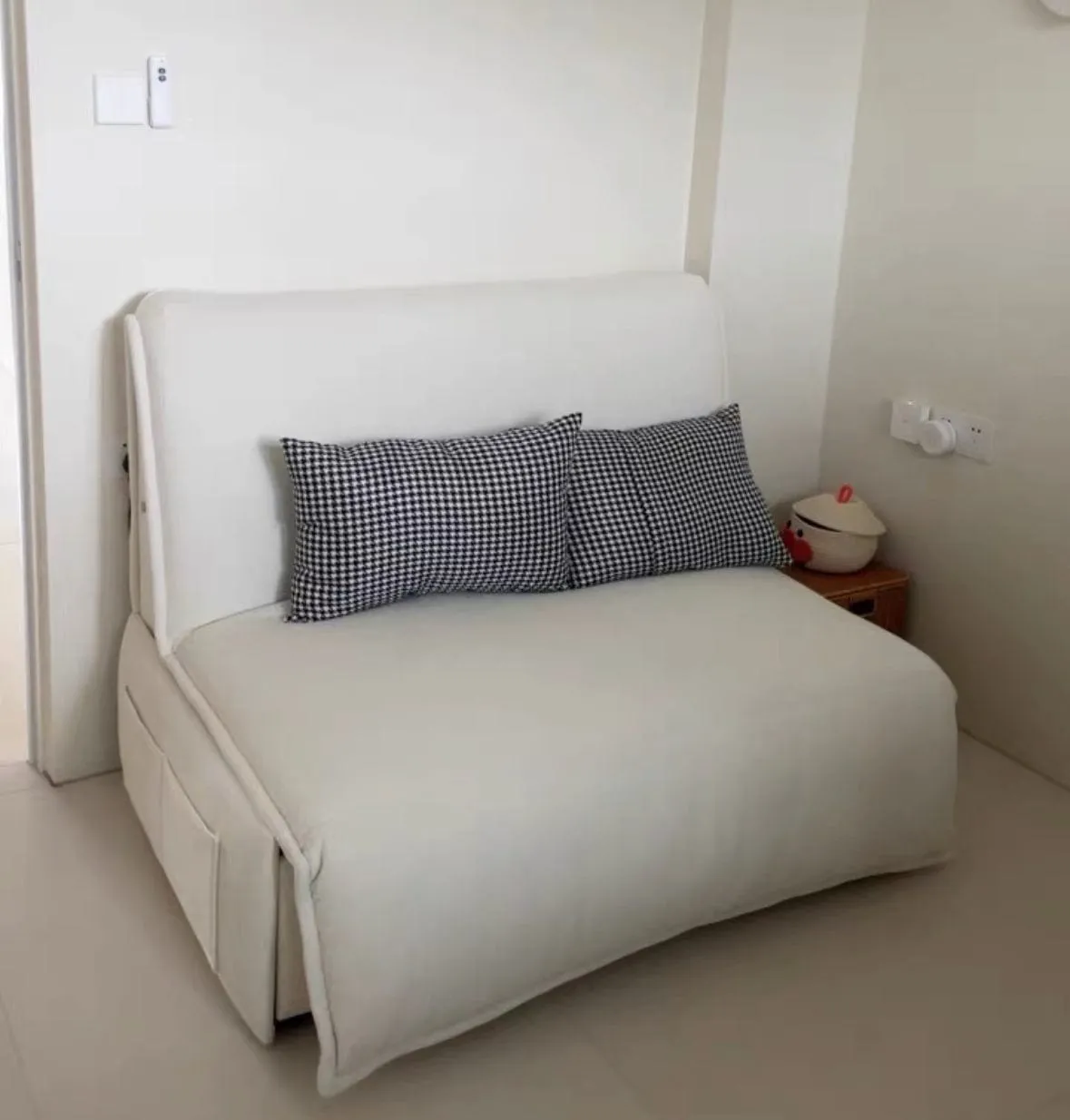 Omari Boucle Electric Sofa Bed