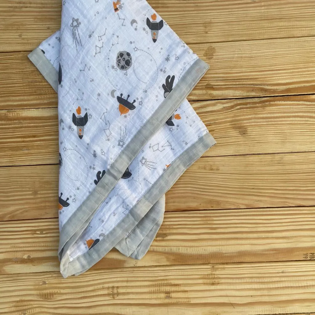 The Curious Astronaut Muslin Blanket (Two-Layer Dohar)